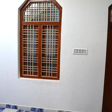 Rani Palace Кхаджурахо Экстерьер фото